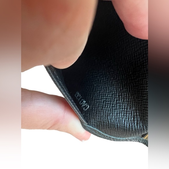 LOUIS VUITTON Taiga Leather Agenda - Picture 15 of 15